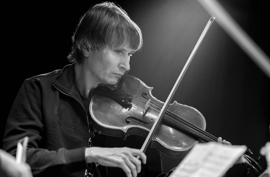 Jaroslav Pondělíček, the Czech Philharmonic's lead violist, during a rehearsal for a chamber music concert at the Kawai concert salon in Tokyo.