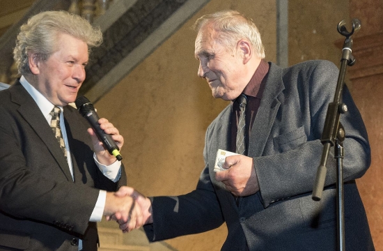 The ceremonial donation of the medal to the Czech Philharmonic