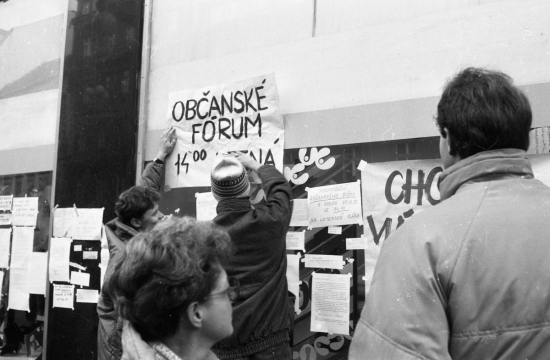 Občanské fórum vzniklo 19. listopadu 1989