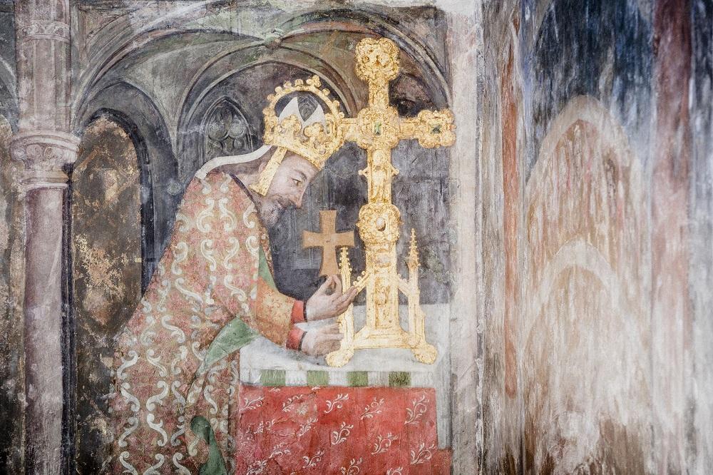 Karel IV. na n��stěnných malbách s Ostatkovými scénami, Karlštejn, 14. století. – Foto: Dušan Tománek