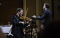 Dvořákův houslový koncert v provedení Josefa Špačka a České studentské filharmonie